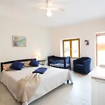 Sunset Villa *