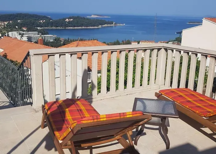 Sunset Villa *